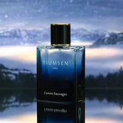 Урожай блакитний флакон парфумів